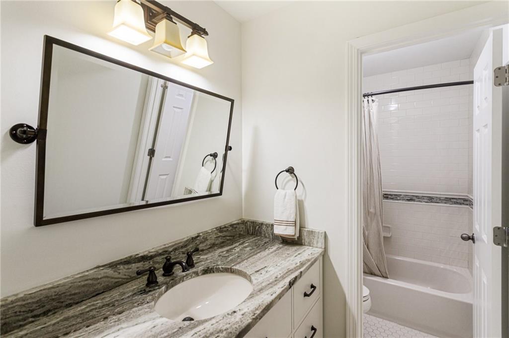 5184 Silhouette Lane SW