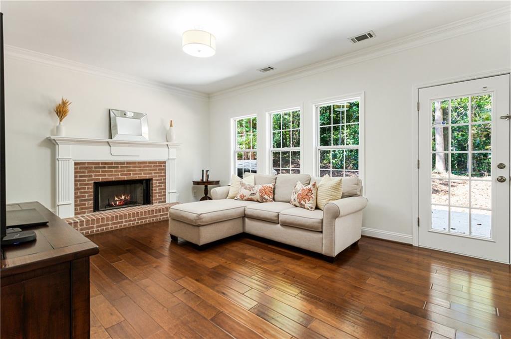 5184 Silhouette Lane SW