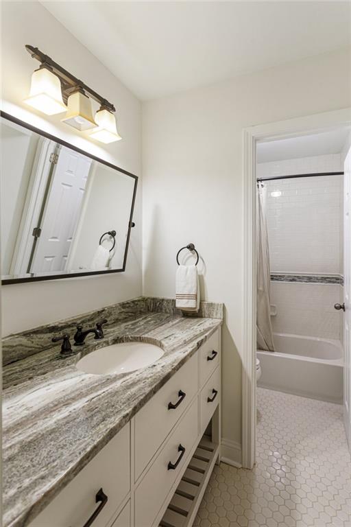 5184 Silhouette Lane SW