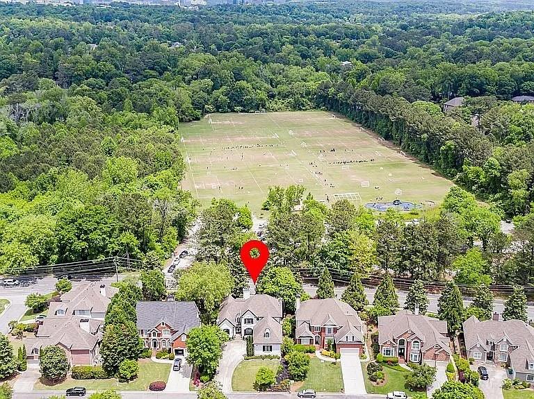 220 WINDSOR GATE Cove NE