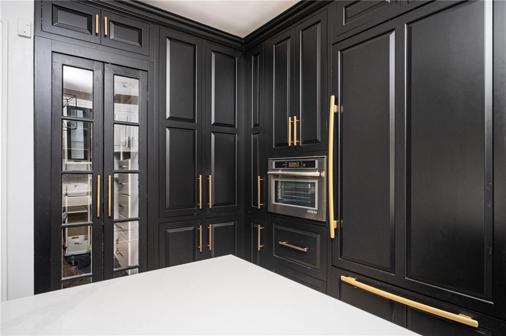 220 WINDSOR GATE Cove NE