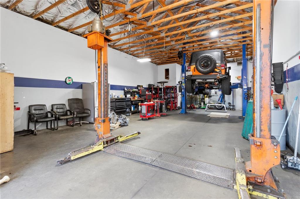 135 Mansell Place Unit 301