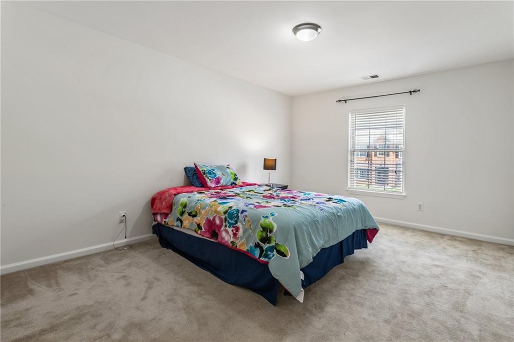 209 Courtland Oaks Drive SW