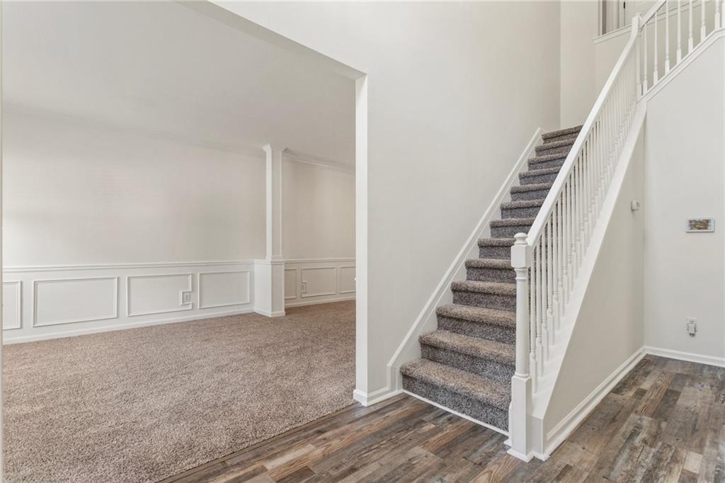 209 Courtland Oaks Drive SW