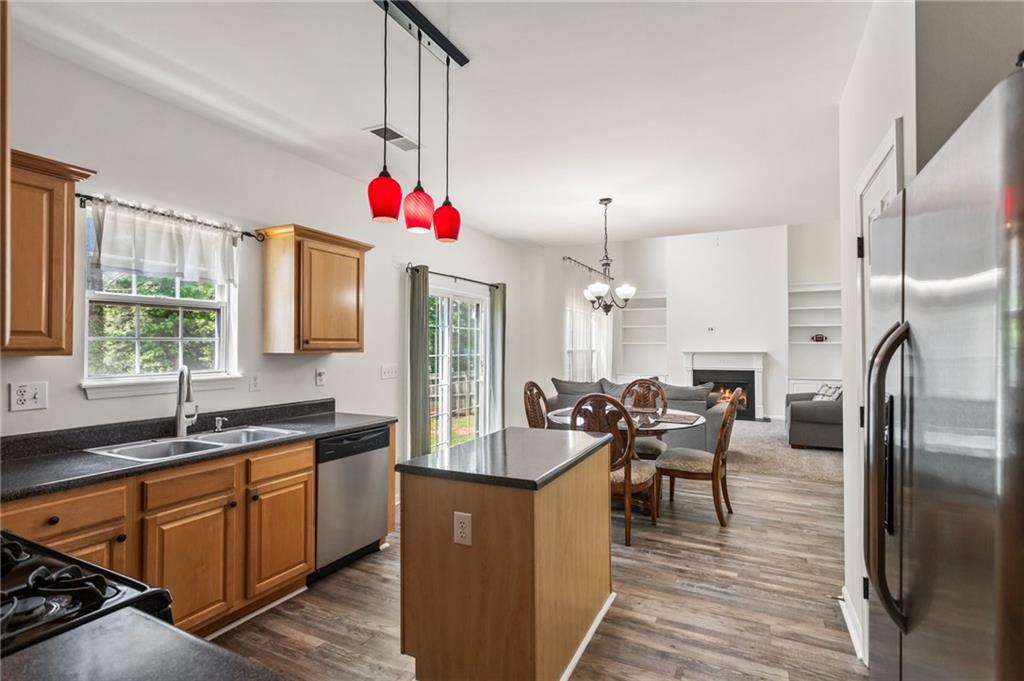 209 Courtland Oaks Drive SW