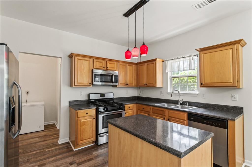 209 Courtland Oaks Drive SW