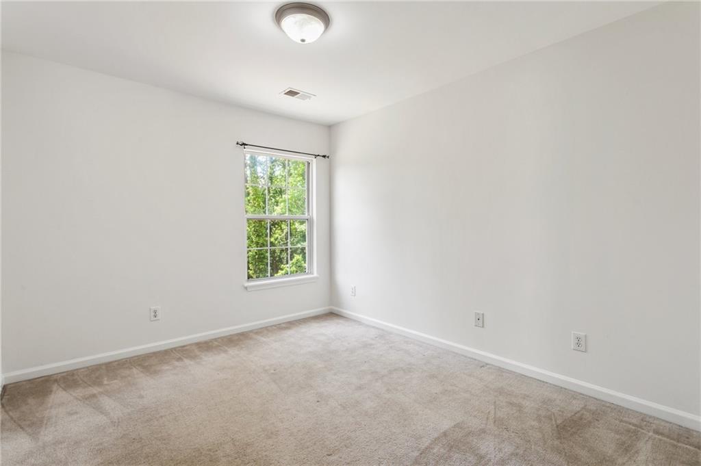 209 Courtland Oaks Drive SW