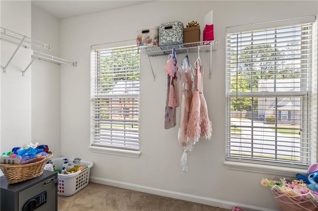 209 Courtland Oaks Drive SW