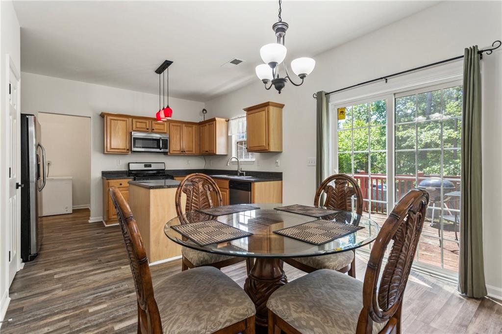 209 Courtland Oaks Drive SW