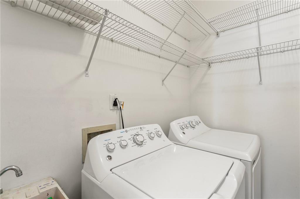 209 Courtland Oaks Drive SW