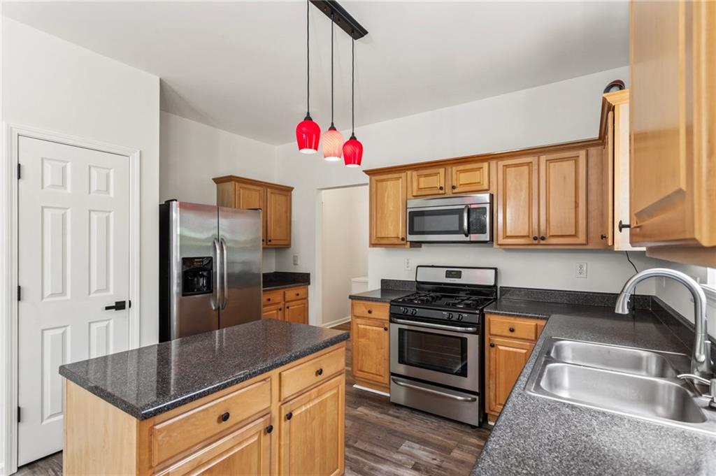 209 Courtland Oaks Drive SW