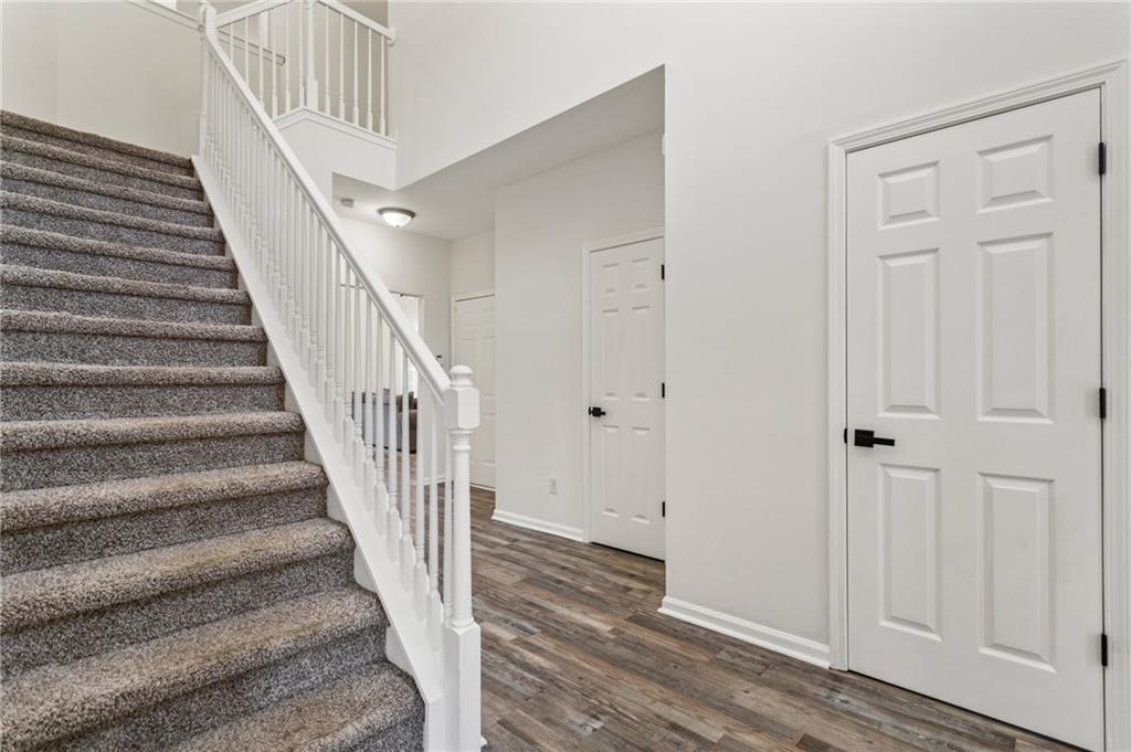 209 Courtland Oaks Drive SW