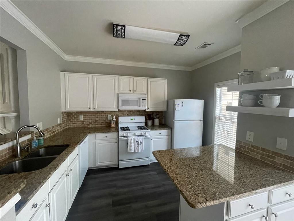 1006 Prestwyck Court