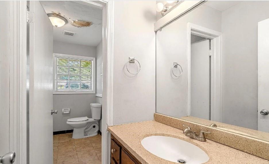 2830 Knollview Drive