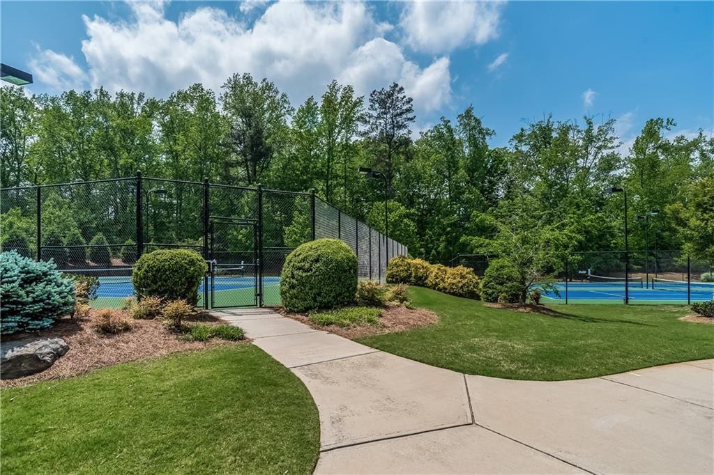 3945 Pointe Vecchio Circle