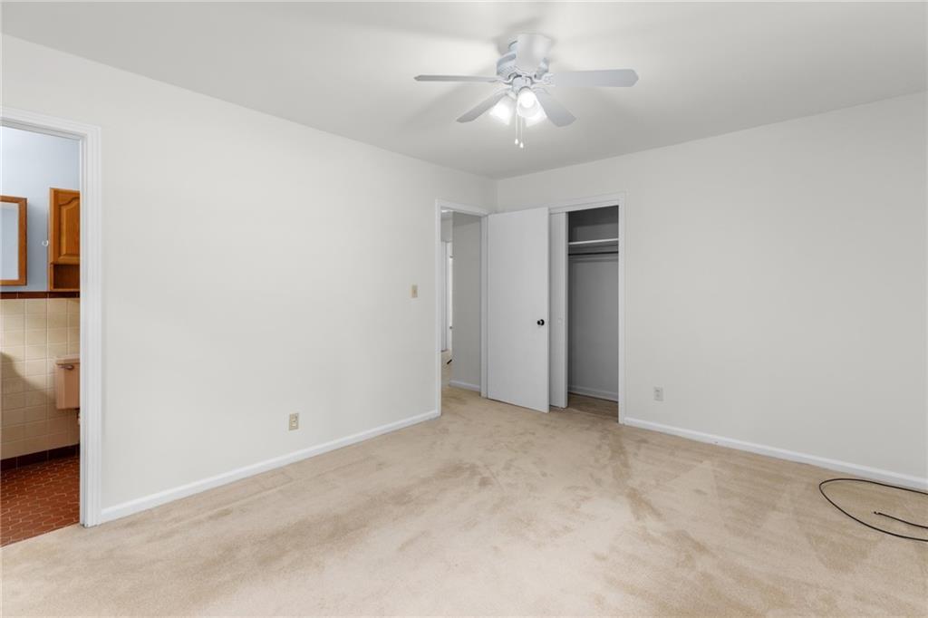 1102 Rogeretta Drive NE