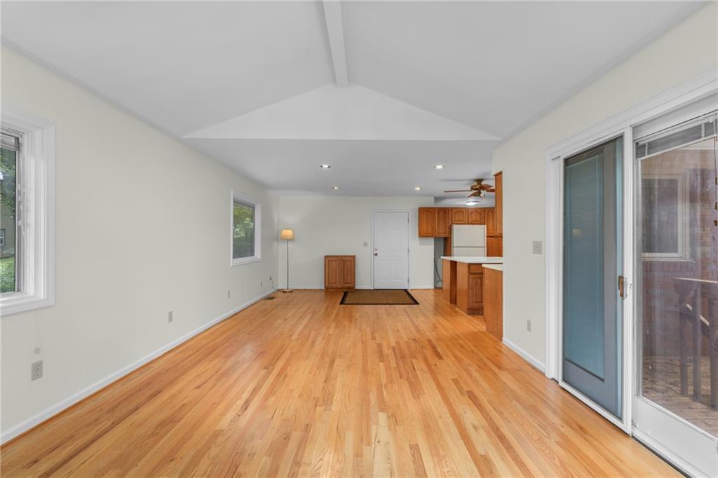 1102 Rogeretta Drive NE