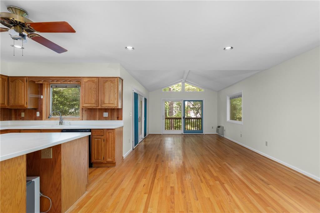 1102 Rogeretta Drive NE