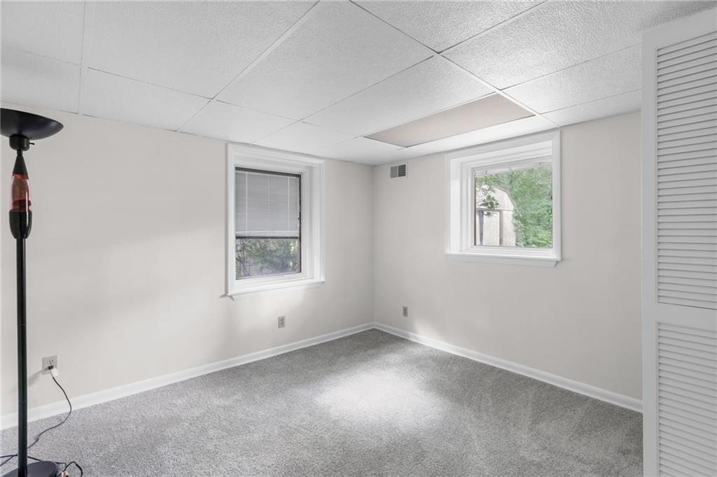 1102 Rogeretta Drive NE