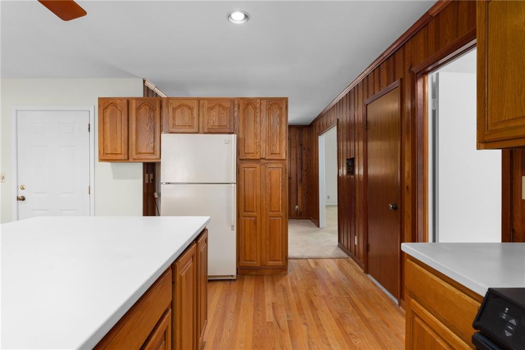 1102 Rogeretta Drive NE