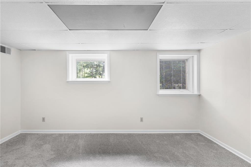 1102 Rogeretta Drive NE