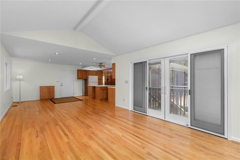 1102 Rogeretta Drive NE