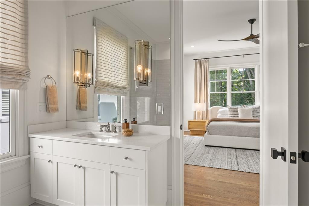 803 Courtenay Drive NE