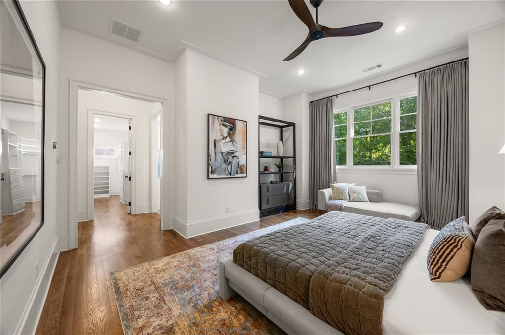 803 Courtenay Drive NE