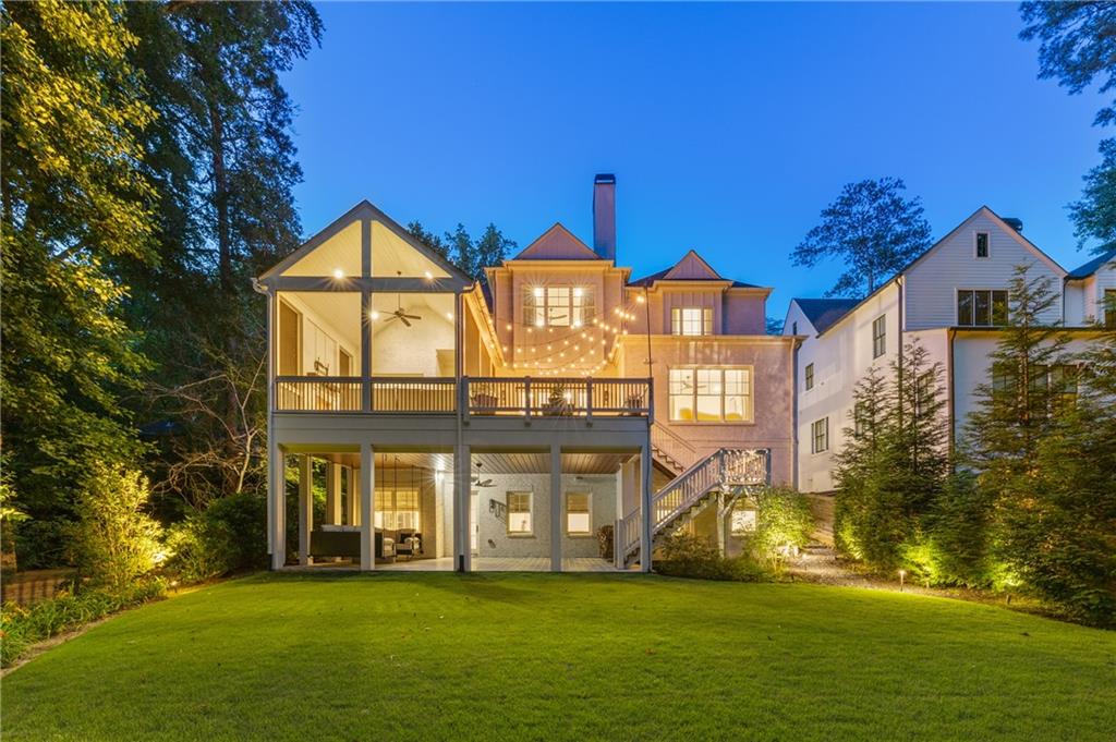 803 Courtenay Drive NE