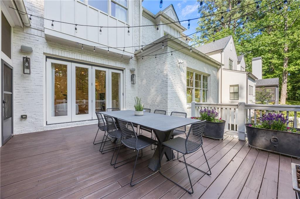 803 Courtenay Drive NE