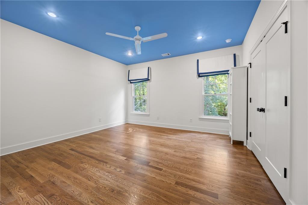 803 Courtenay Drive NE