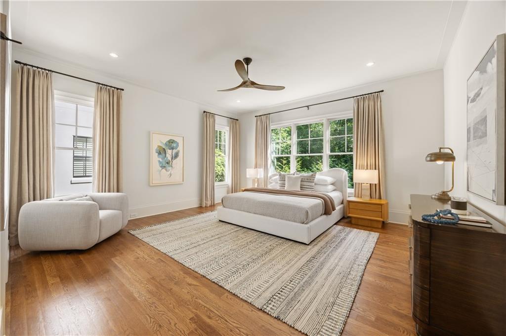 803 Courtenay Drive NE