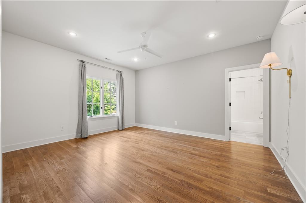 803 Courtenay Drive NE