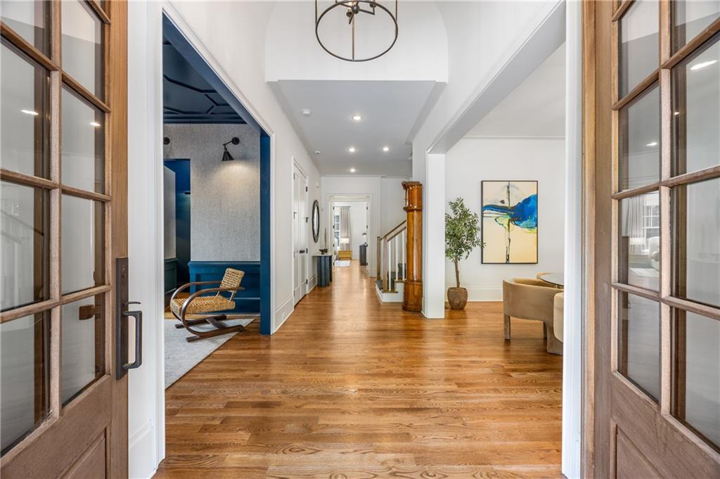 803 Courtenay Drive NE