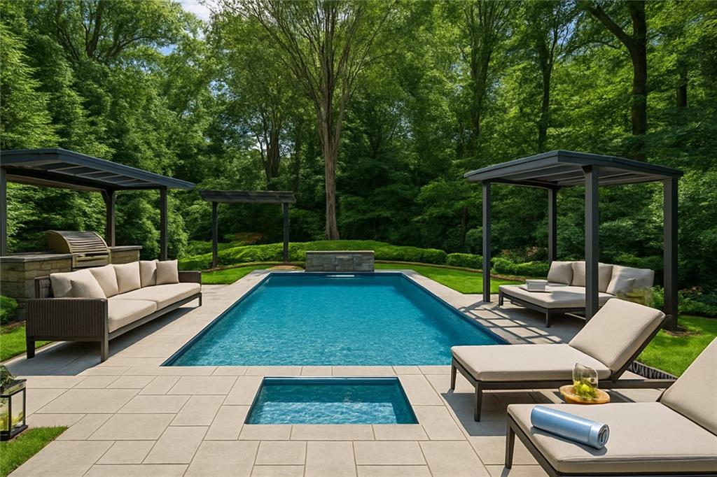 803 Courtenay Drive NE