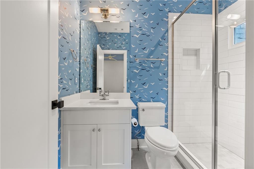 803 Courtenay Drive NE