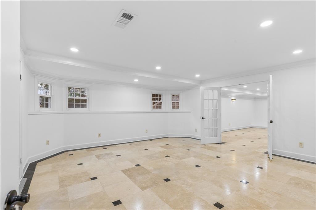 1001 Quaker Ridge Way