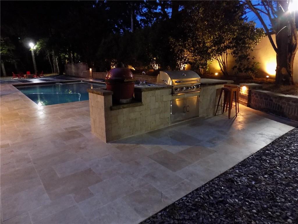 1001 Quaker Ridge Way