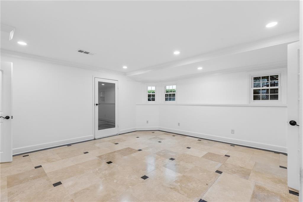 1001 Quaker Ridge Way