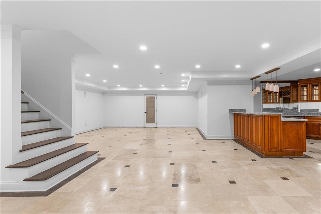 1001 Quaker Ridge Way