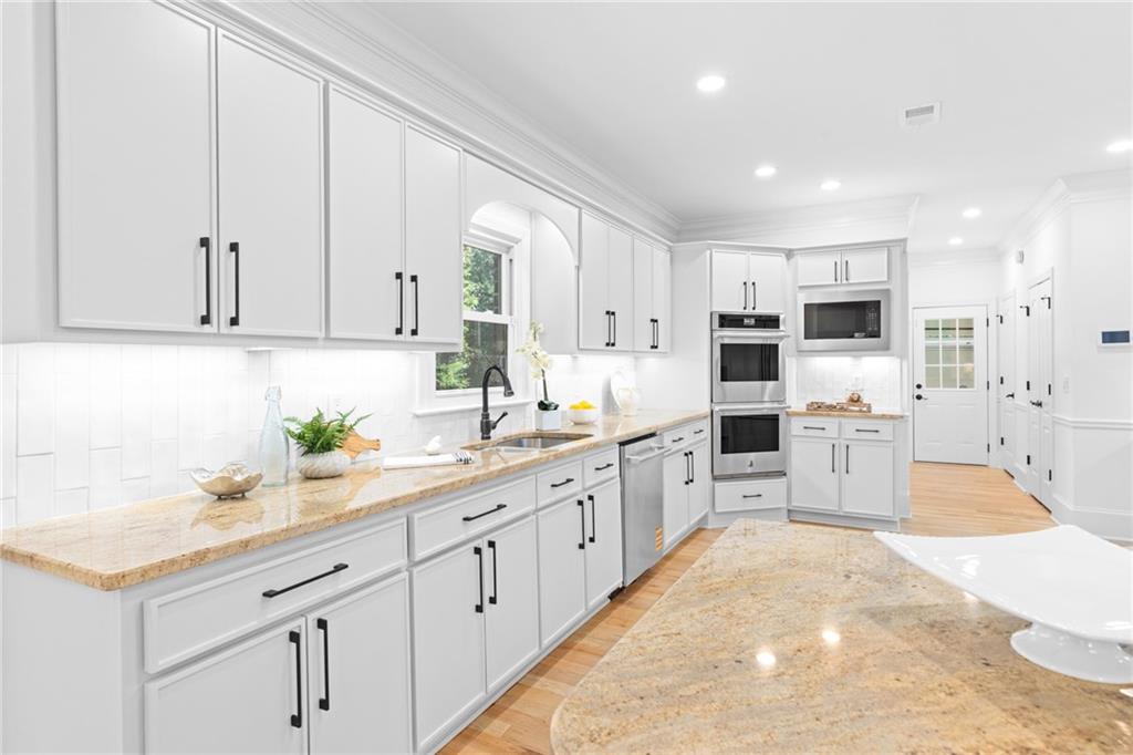 1001 Quaker Ridge Way