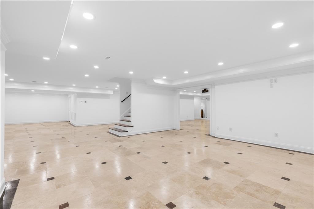 1001 Quaker Ridge Way