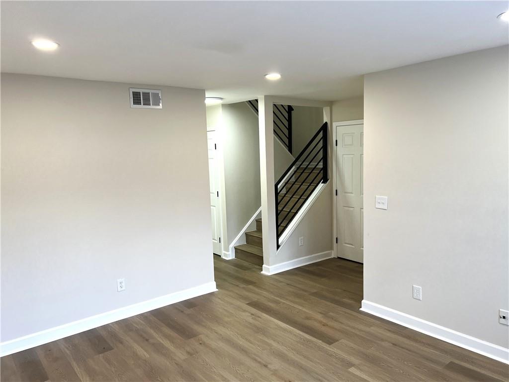 1807 Ashborough Circle SE Unit B