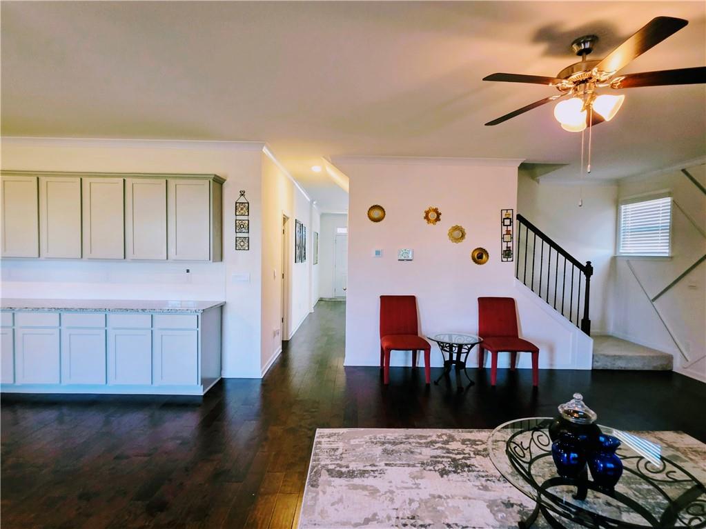 3518 English Elm Way