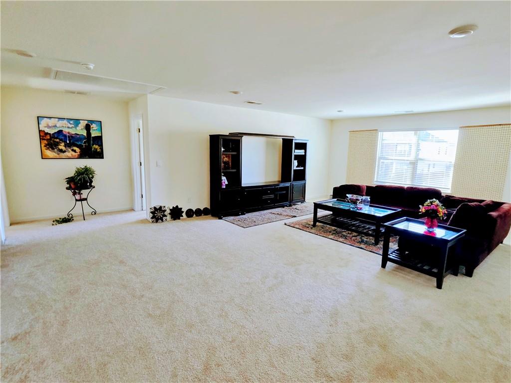 3518 English Elm Way