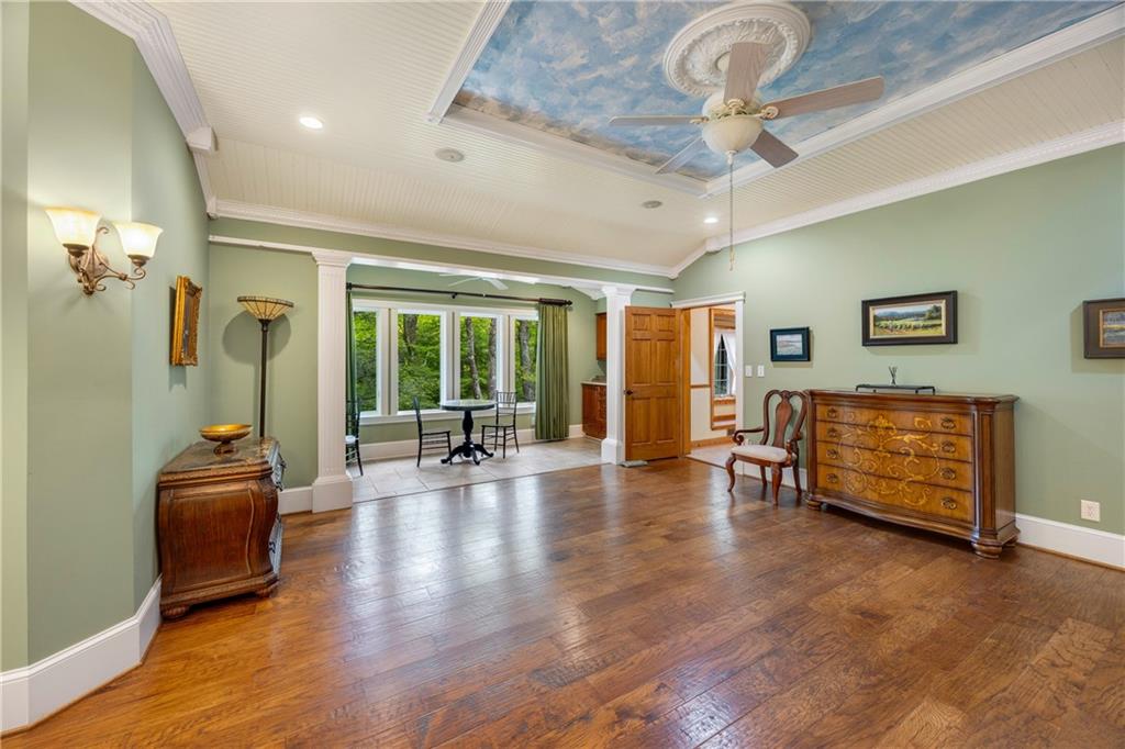 230 Woodside Lane
