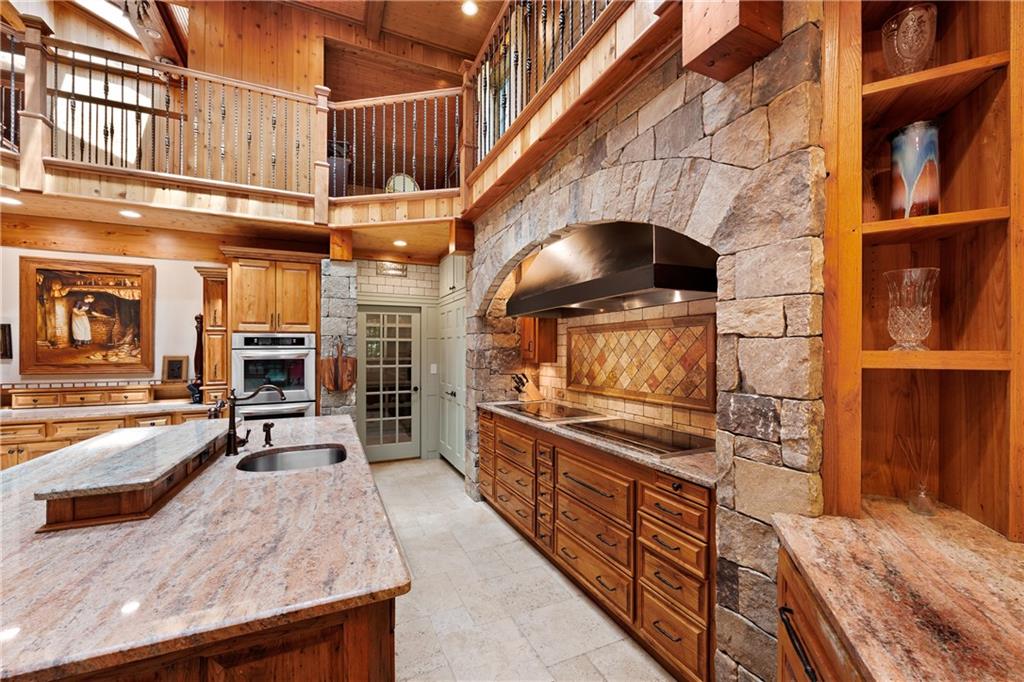 230 Woodside Lane