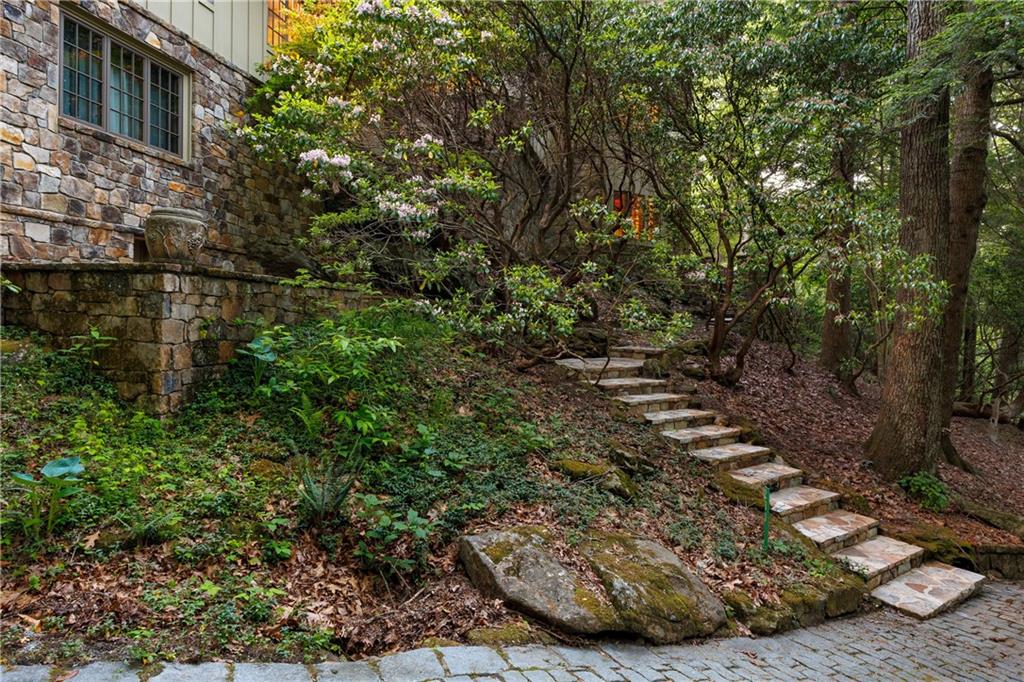 230 Woodside Lane