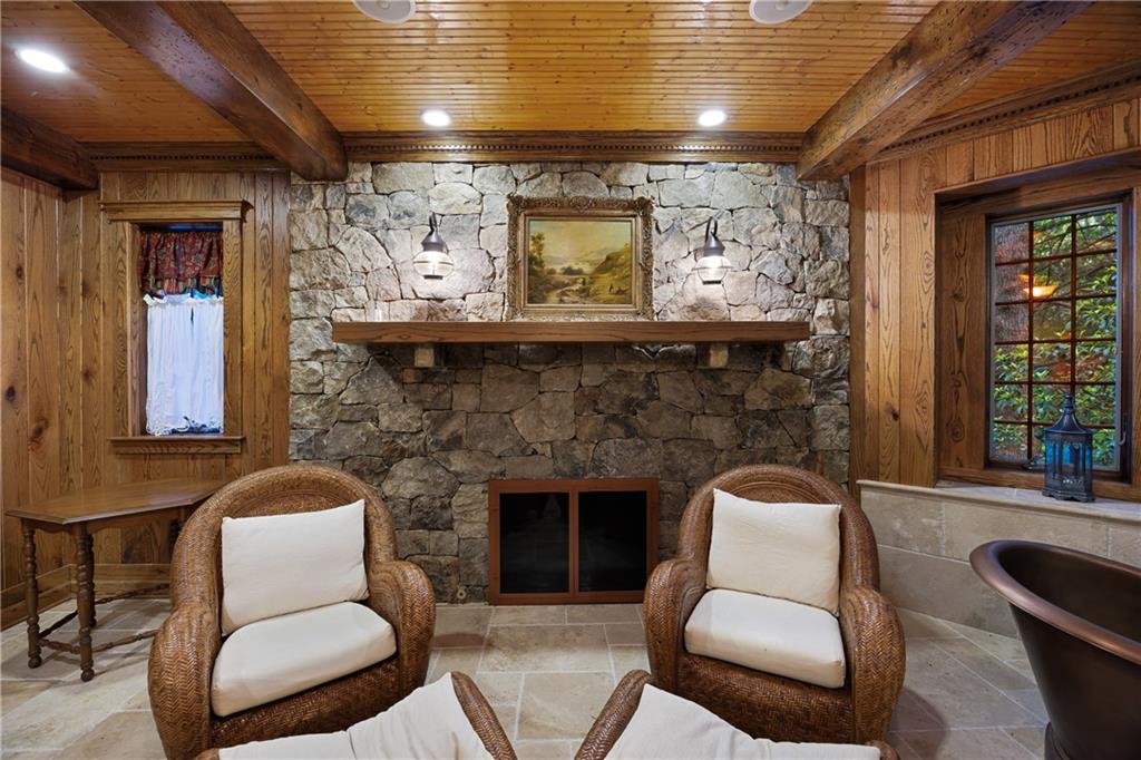 230 Woodside Lane