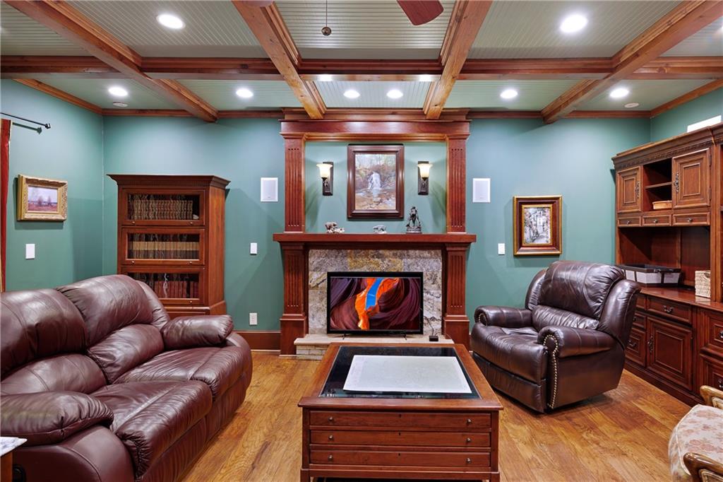 230 Woodside Lane